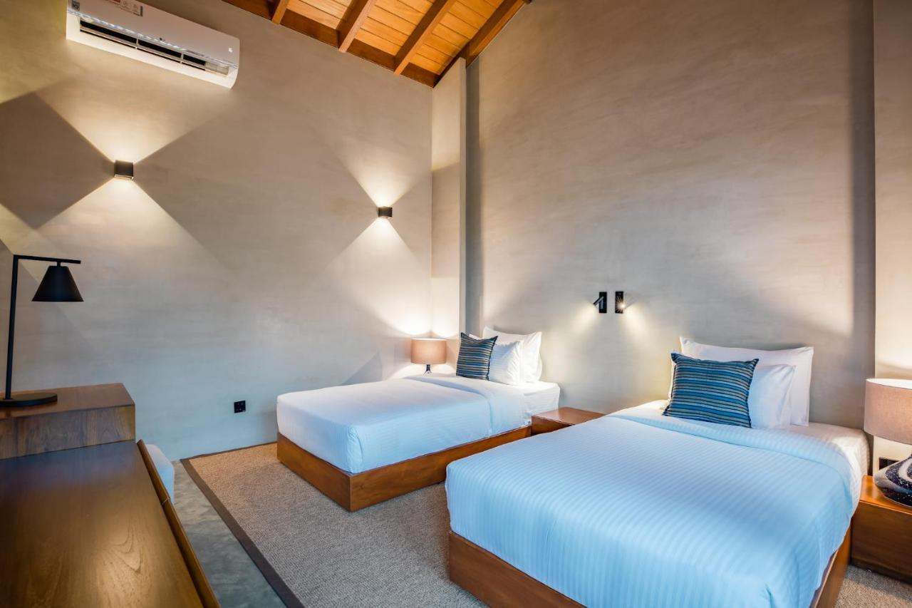 Hotel Thamburu,